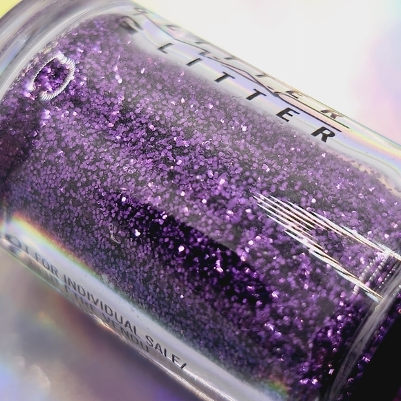 MAC Cosmetics Fuchsia Glitter LE - Picture 6 of 7